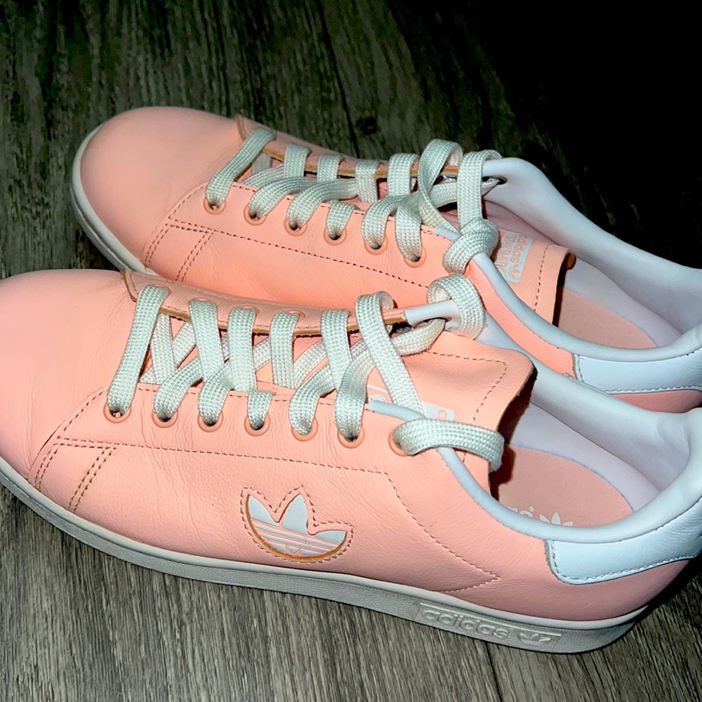Adidas Stan smith neon color 7/5 women